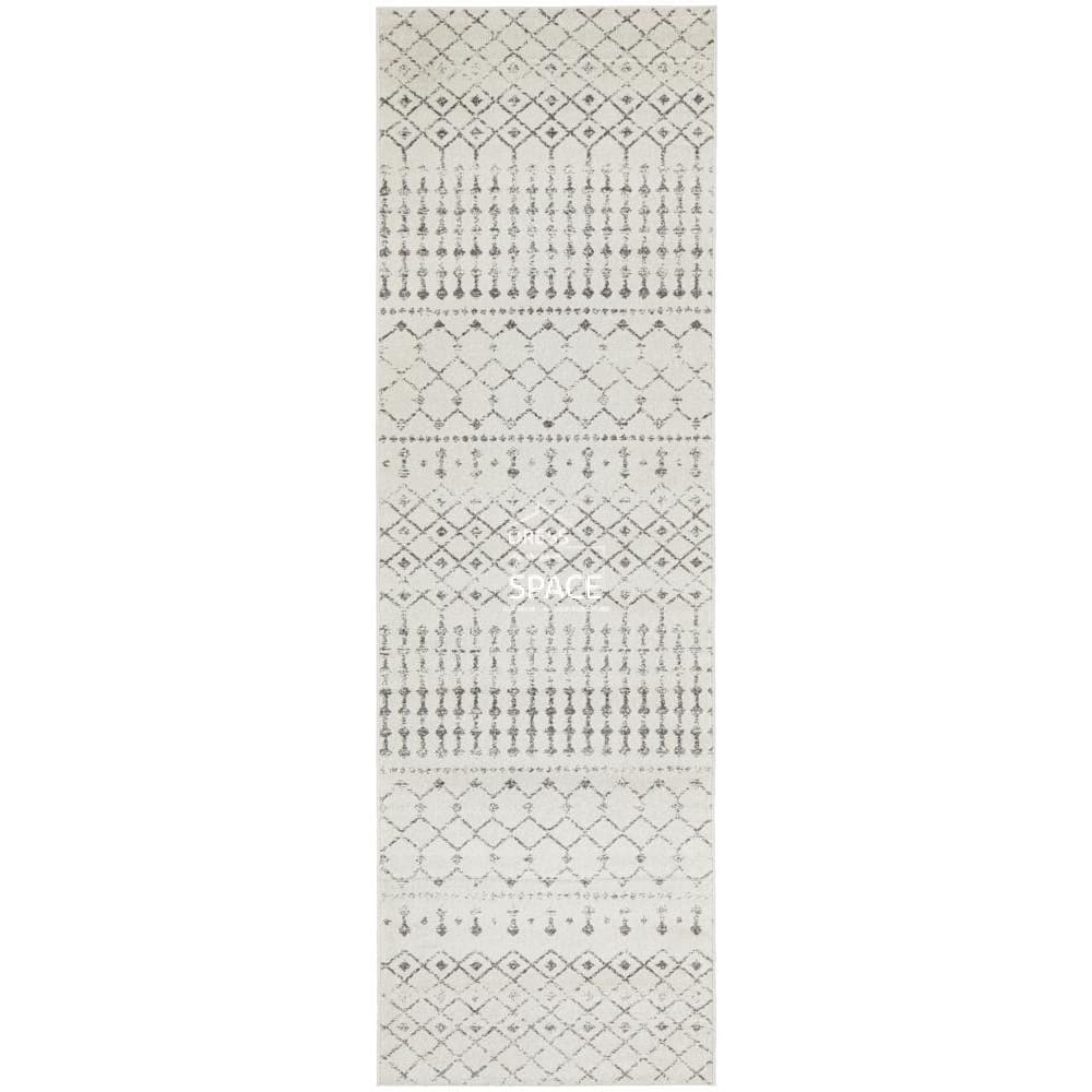 Chrome Elsa Silver Runner Rug - Indoor Hallway Runner - Rug Culture