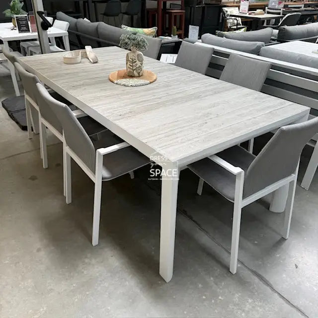 Bronte & New York Ceramic Dining Set - 9 Piece - Outdoor Dining Set - DYS Outdoor