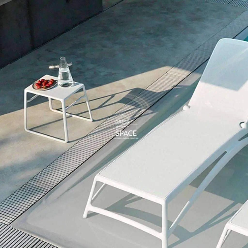 Pop Side Table - White - Outdoor Side Table - Nardi