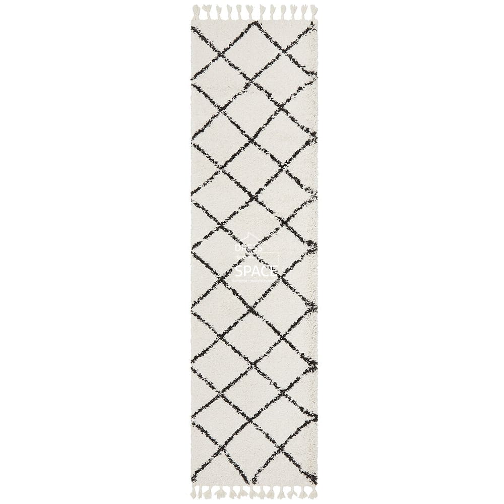 Saffron 22 White Runner Rug - Indoor Hallway Runner - Rug Culture