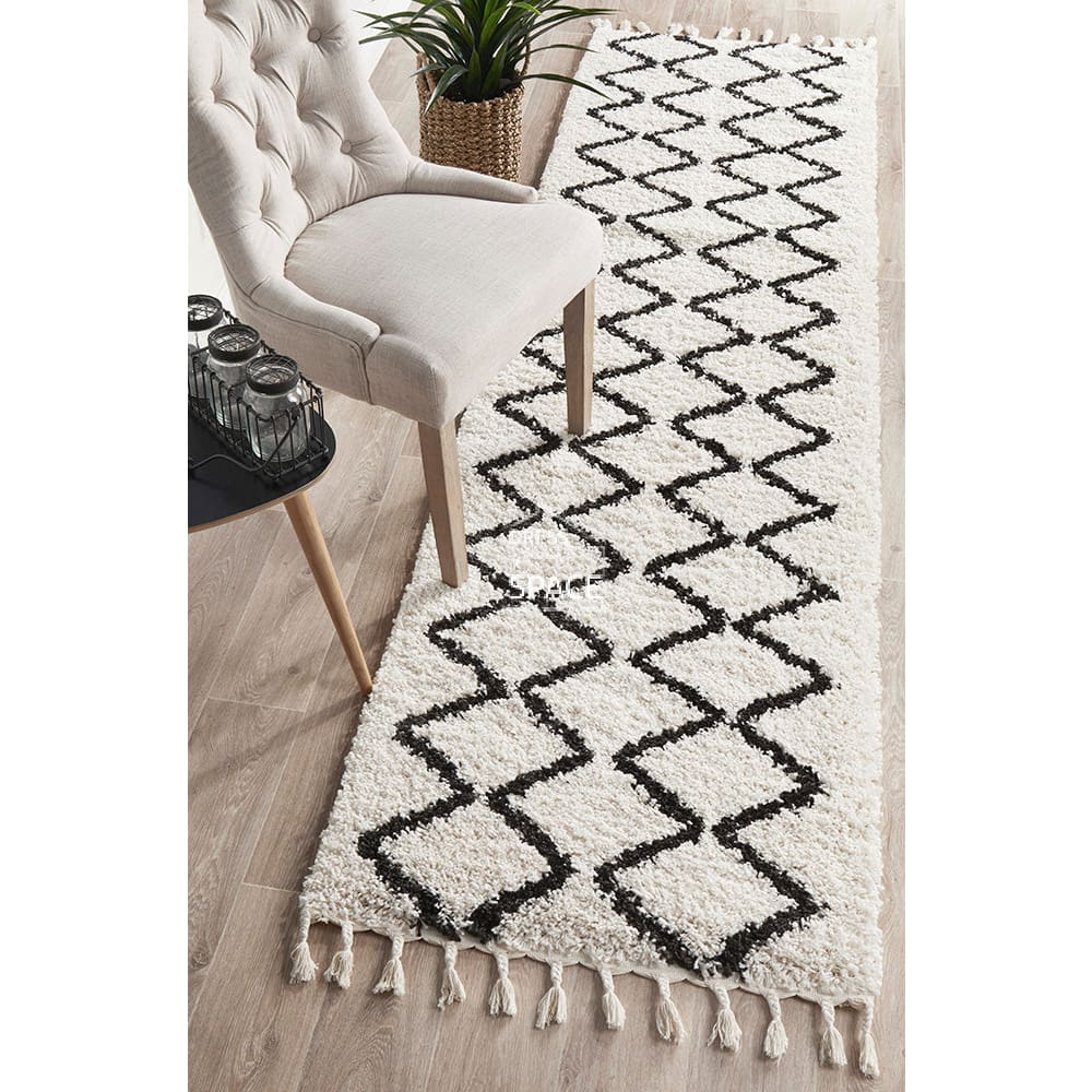 Saffron 11 White Runner Rug - Indoor Hallway Runner - Rug Culture