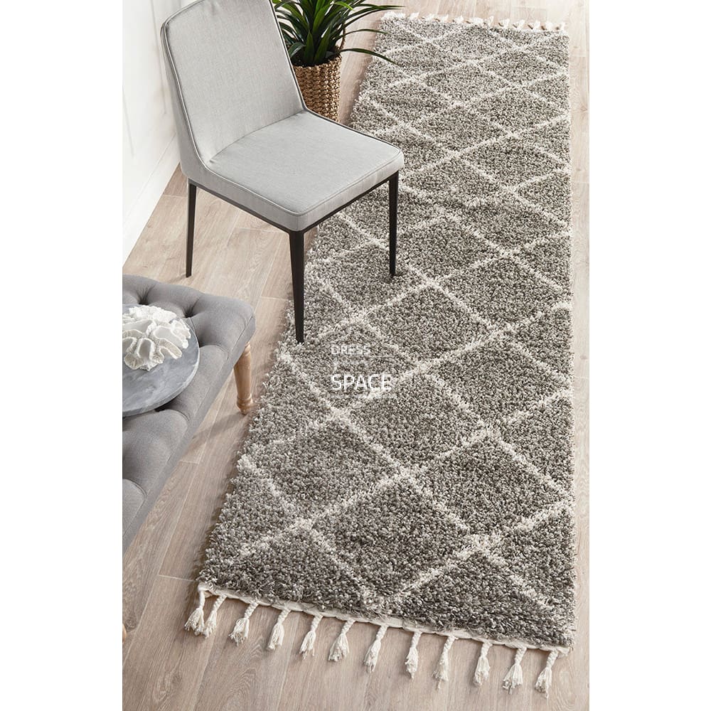 Saffron 22 Grey Runner Rug - Indoor Hallway Runner - Rug Culture