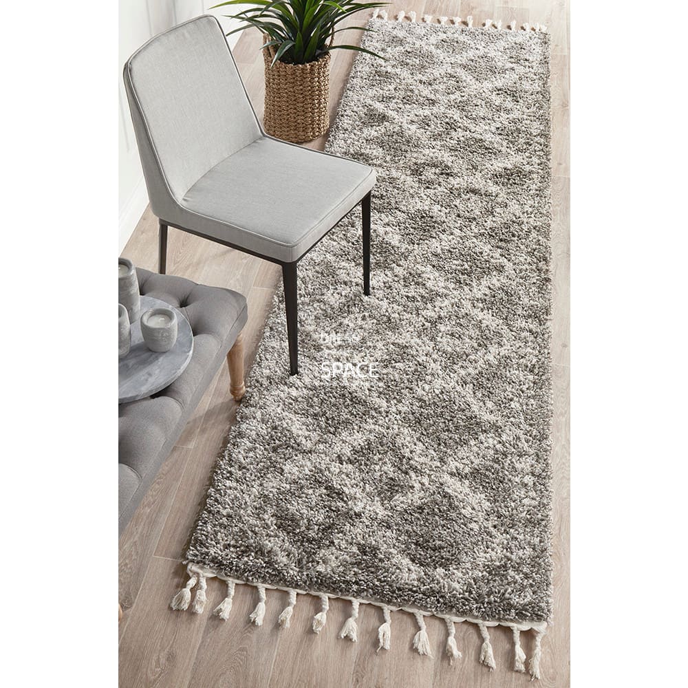 Saffron 33 Grey Runner Rug - Indoor Hallway Runner - Rug Culture